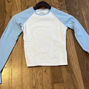 hollister XS baby tee